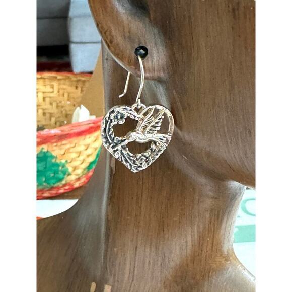Silver Heart Shaped Humming Bird Pierced Earrings Sterling - Picture 2 of 8